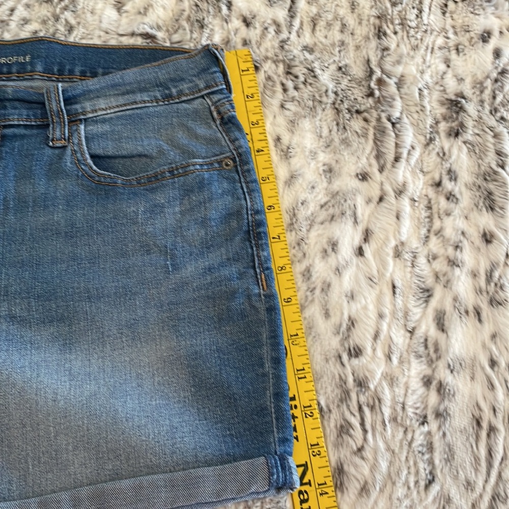 Old Navy Curvy/Profile denim shorts - Picture 7 of 7